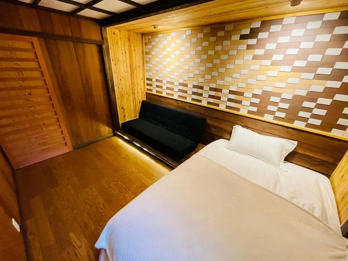 Ryokan まるごと貸切 にごり湯天然温泉かけ流し 箱根満来山荘 Hakone Natural Milky Onsen 2300Sqm Garden & Villa Man Rai