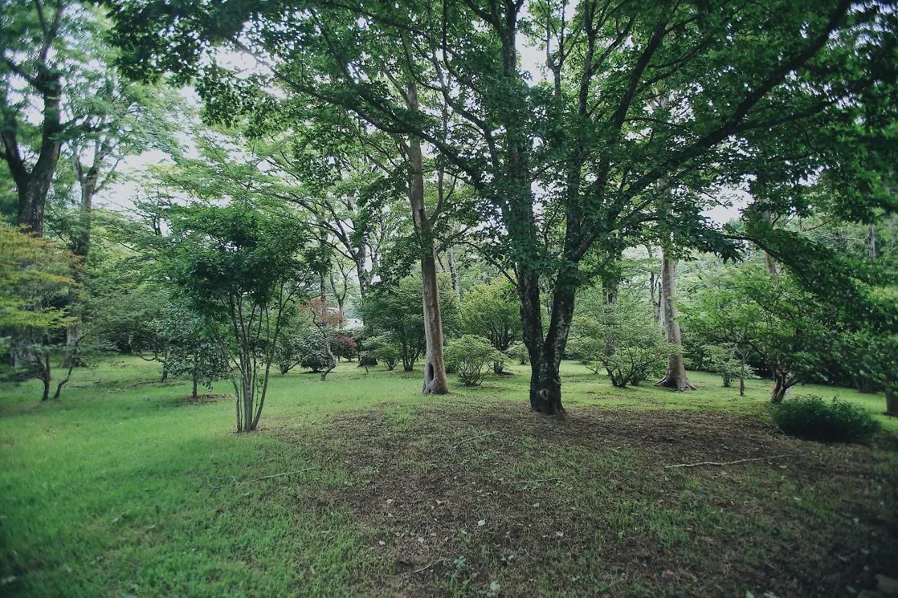 Ryokan まるごと貸切 にごり湯天然温泉かけ流し 箱根満来山荘 Hakone Natural Milky Onsen 2300Sqm Garden & Villa Man Rai